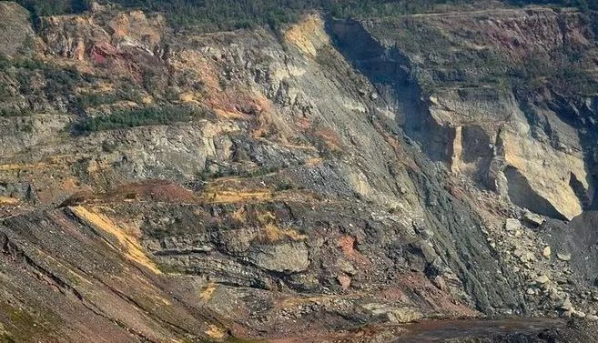 金屬礦山 金屬礦山