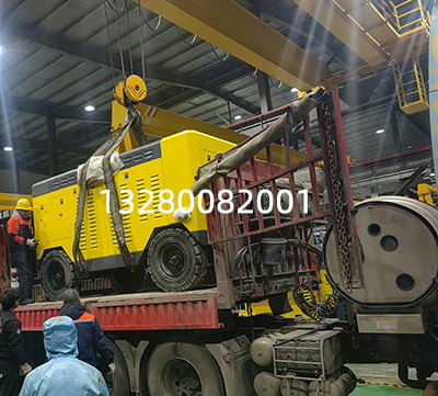 大直徑反井鉆機設備運輸現(xiàn)場